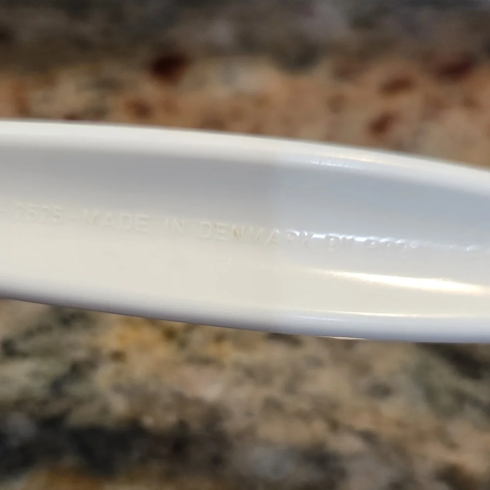 Vintage Rosti Melamine Danish White  Soup Ladle #2525 Length 11